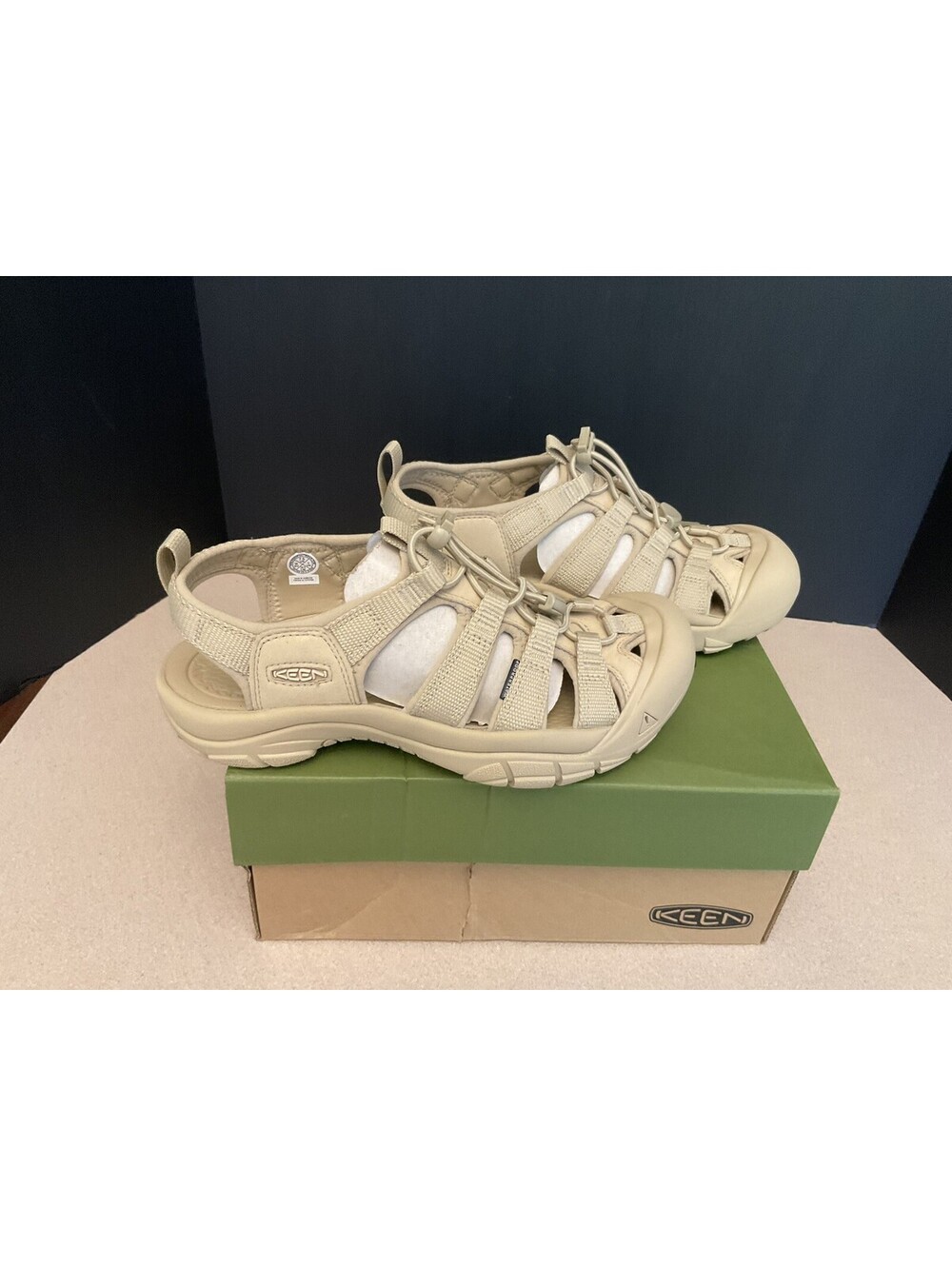 New! Womens Keen Newport H2 Waterproof Water Hiking Sandals. Size 7.5. Awesome!